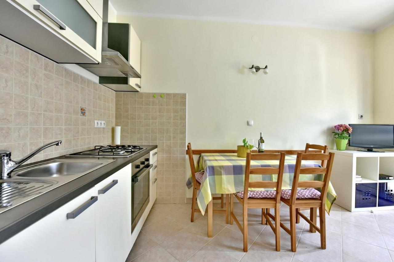 Pierina Apartment *