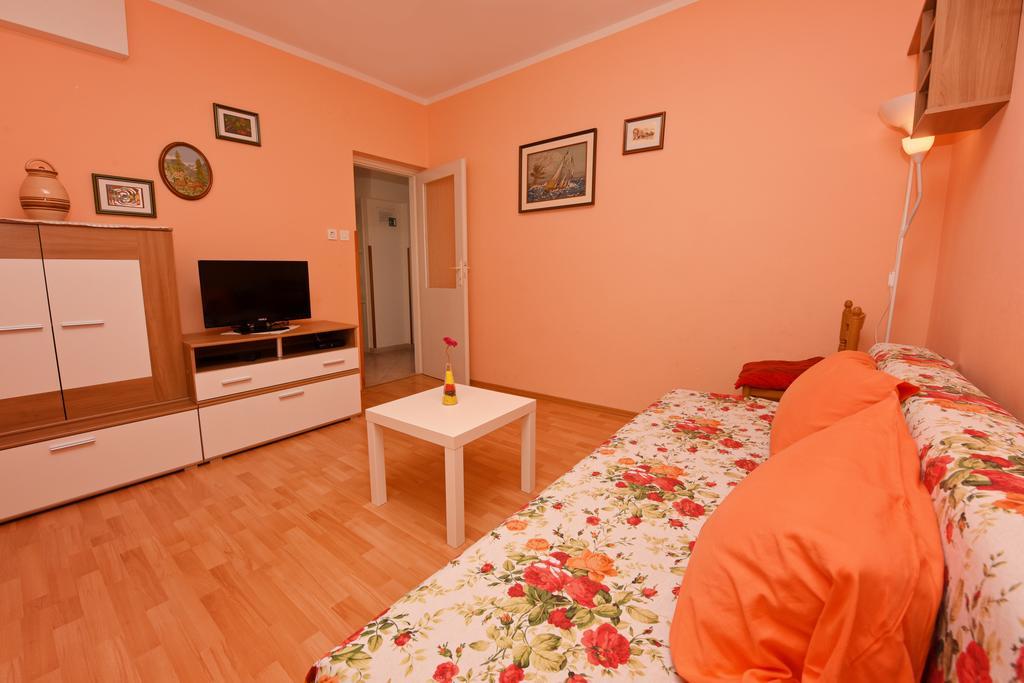 Apartment Pierina *